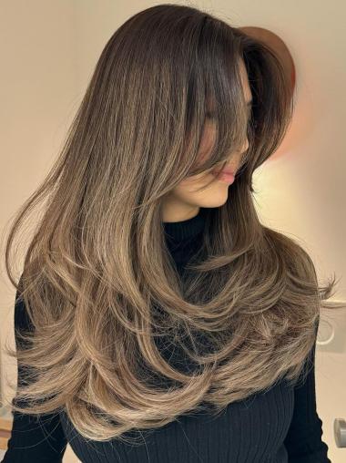 Blonde Long Wigs Straight 20" Layered Synthetic Lace Front Wigs