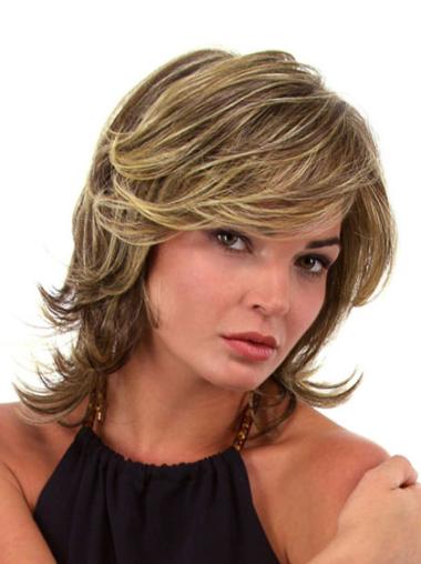 Convenient Chin Length Layered Medium Wavy Wig